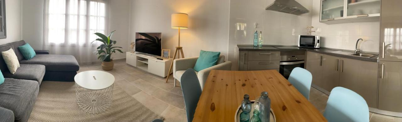 Lc Bastian Marina Bungalow Коста Тегисе Екстериор снимка
